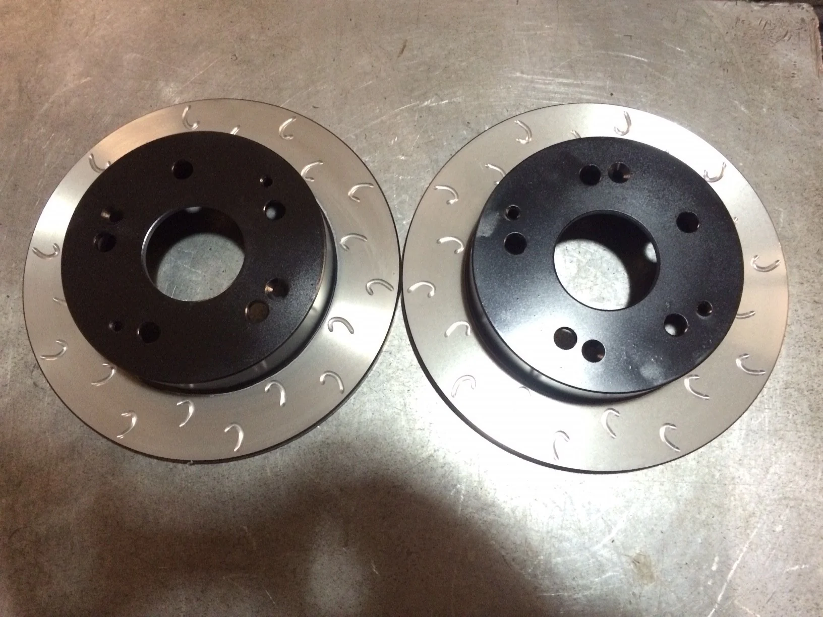 Ford Fiesta Mk 7 ST Rear G Hook Discs - Image 2