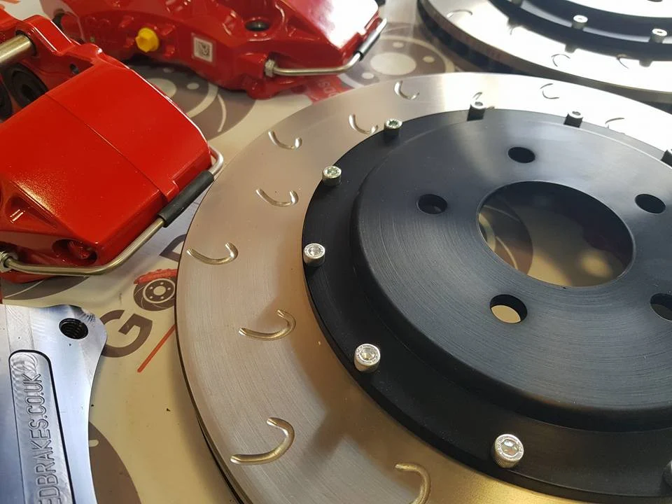 Mitsubishi Evo 5-9 Front 356mm 6 Pot Kit - Image 3