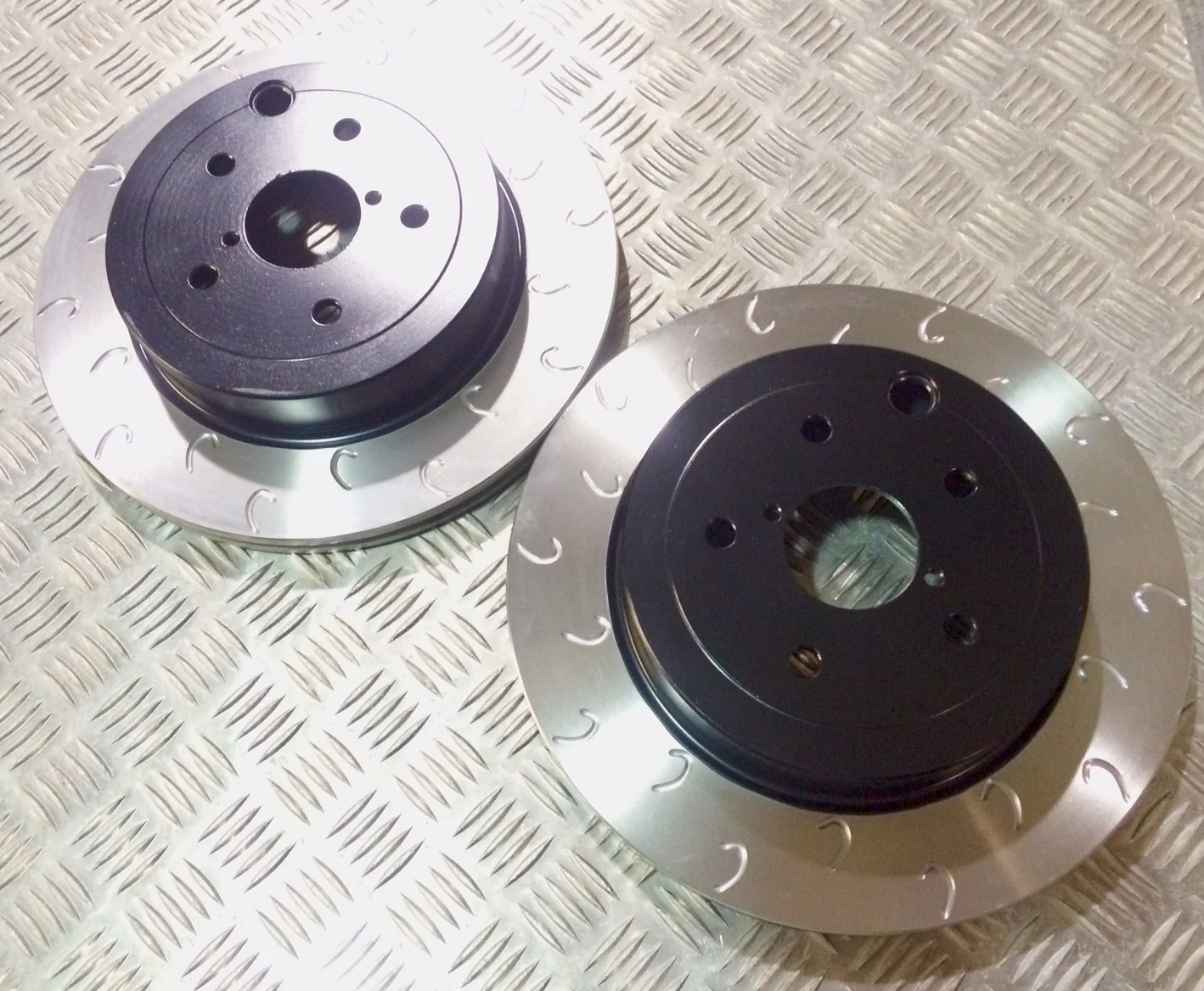 Mitsubishi Rear Evo 5-9 G Hook Discs